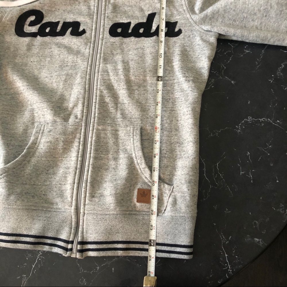 Canada 🇨🇦 sweater - Picture 9 of 10